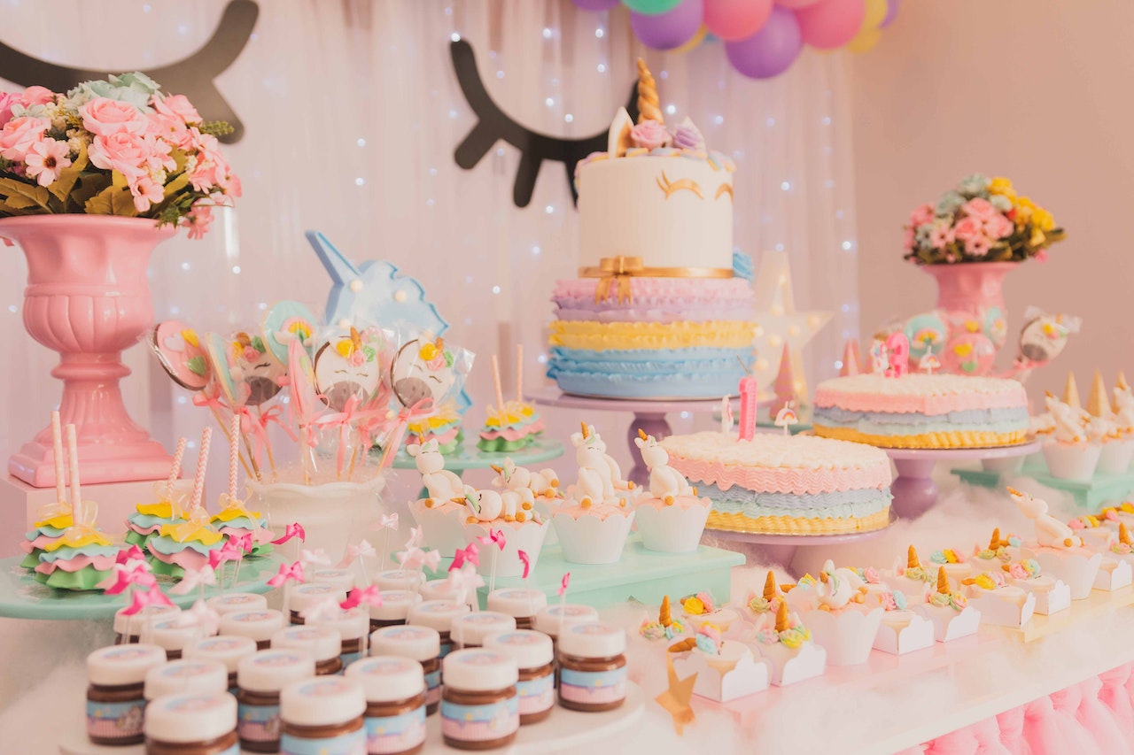Jak zorganizować idealne przyjęcie urodzinowe dla dziecka?
