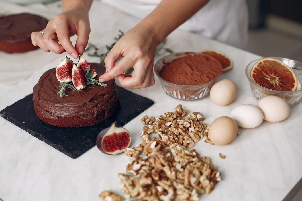 Jak przygotować idealny tort na specjalne okazje – sekrety mistrzów cukiernictwa