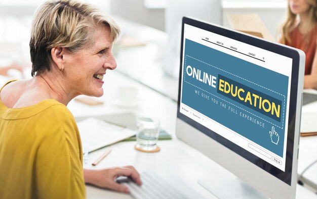 Jak efektywnie wykorzystać szkolenia online w pracy nauczyciela?