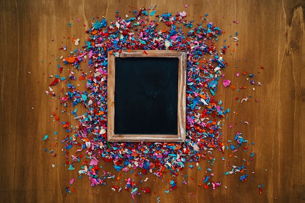 Twórcze sposoby na wykorzystanie samoprzylepnych dekoracji w manicure